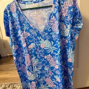 New Lily Pulitzer V-Neck Tee